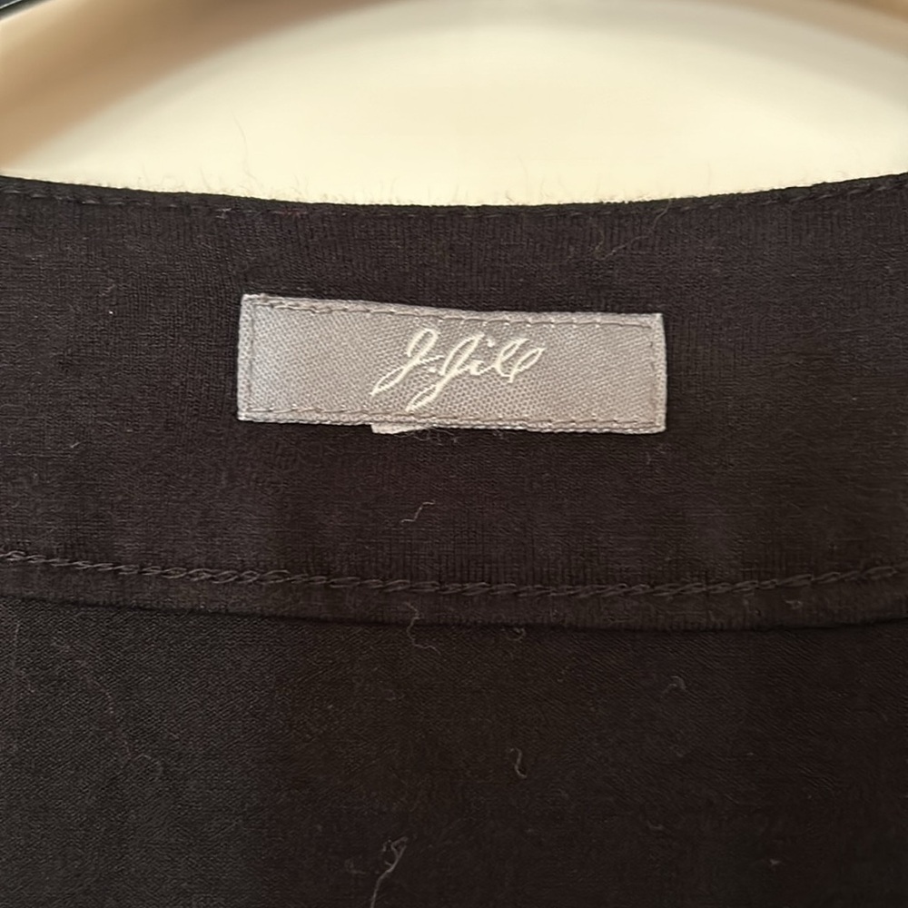 J. Jill black lightweight black blouse with front tying adjustable opening. - Picture 5 of 8